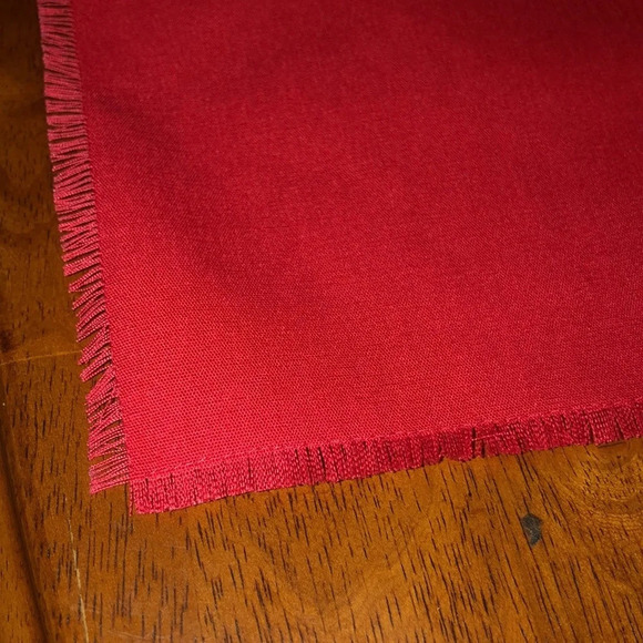 Set of 4 Thin Red Fabric Dinner/Placemat - Picture 2 of 3